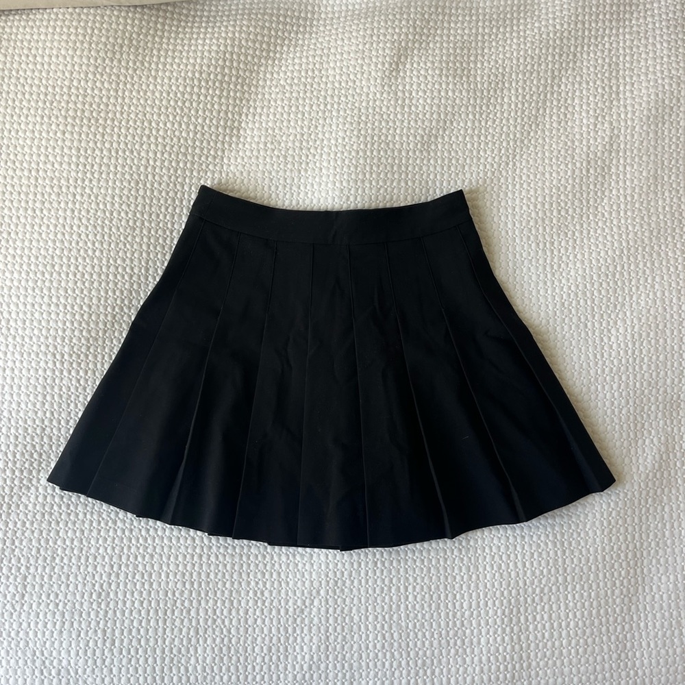 Sunday Best Olive Mini Skirt Pleated high-waisted mini skirt